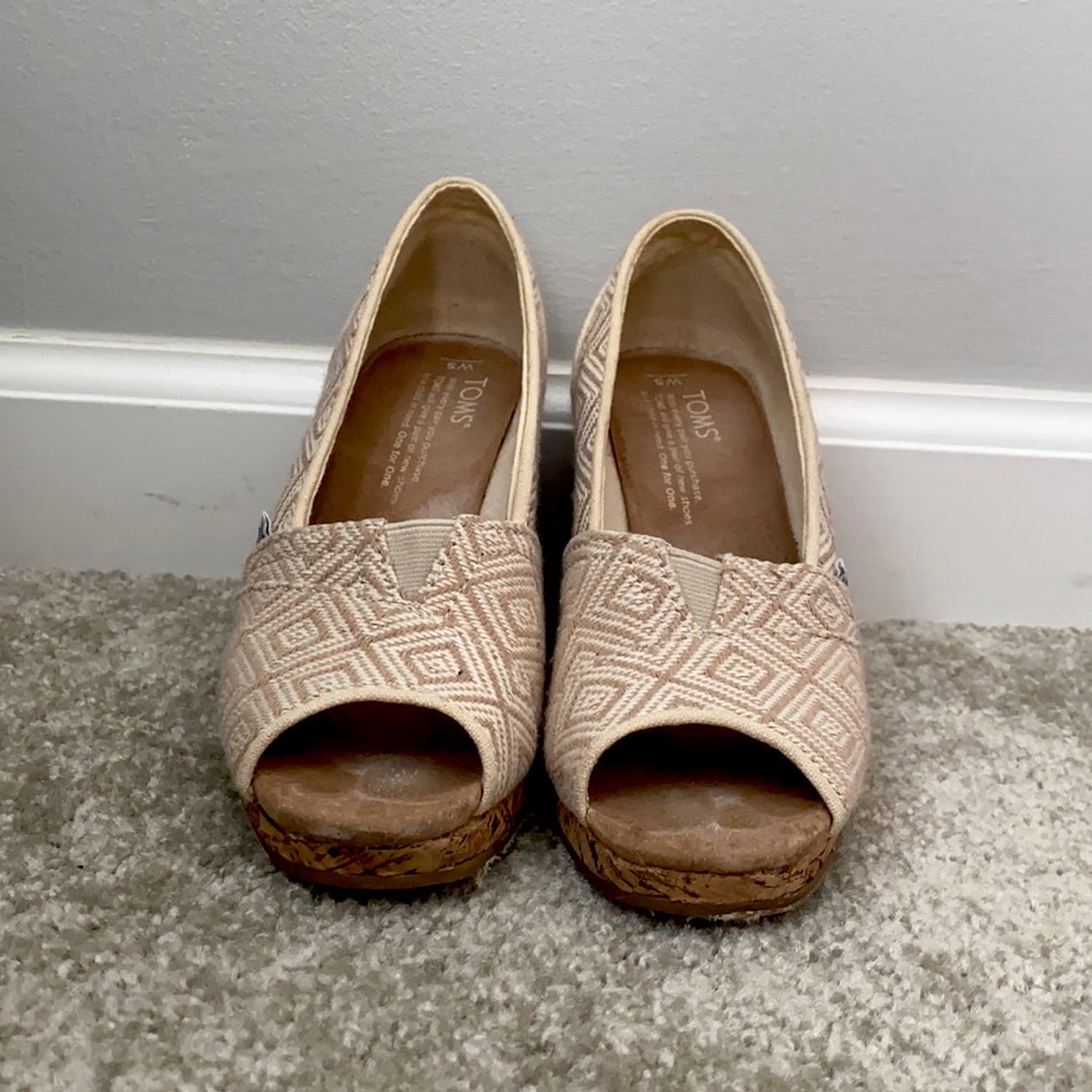 Tom’s Wedge Sandals - Women’s Size 5
